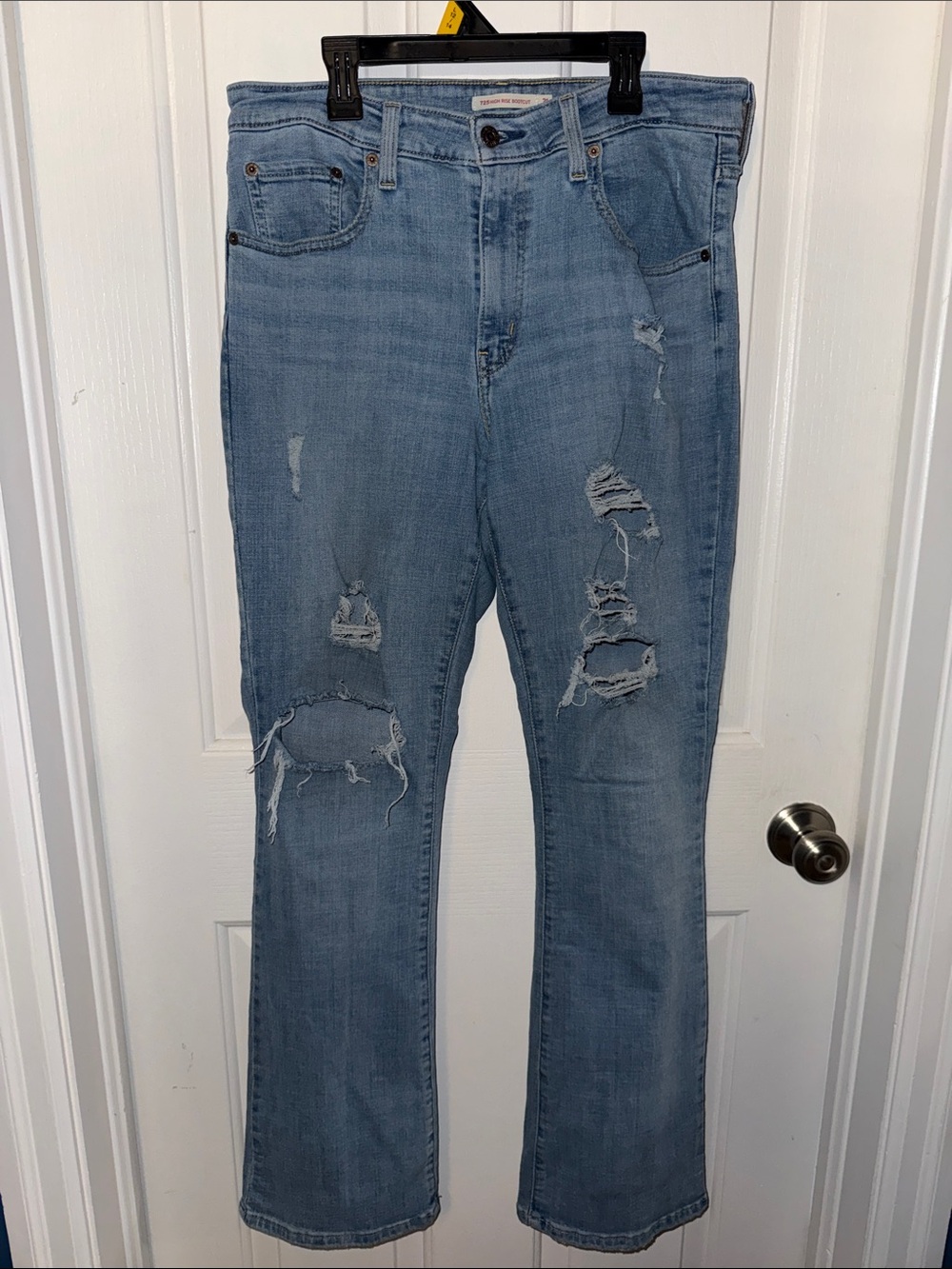 Levi’s Light Blue Distressed Women's Jeans